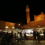 MERCATO IN PIAZZA DEL CAMPO DICEMBRE 2013