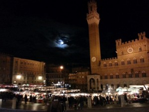 Mercato nel Campo notte